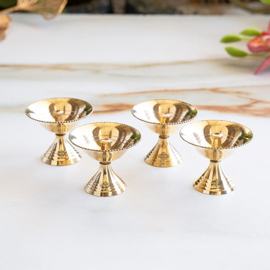 Brass Diya Set of 4 with Beaded Rim & Shine Finish