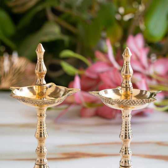 Brass Pillar Diya Set of 2 with Scalloped Bowl & Shine Finish
