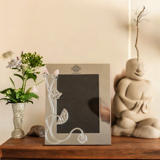 Silver-Plated Lotus Bud Flower Photo Frame – 24x19 cm (Inner Photo Size 18x13 cm), Decorative Picture Frame for Home Décor