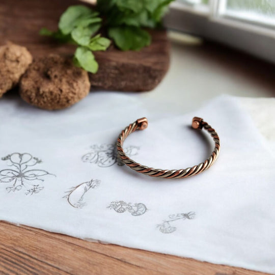 Copper Brass Fashionable Spiral Unisex Kada for Wellness & Gifting