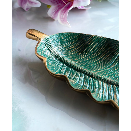 Gold Finish Green Leaf Design Decorative Platter – 43 Cm Banana Leaf Shaped Tray for Home Décor