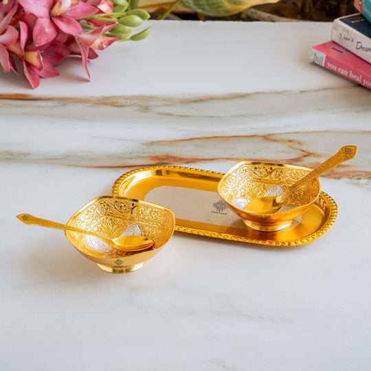 Pure Silver Gold Polished Embossed Flower Design Set of 2 Bowl with 2 Spoon & 1 Tray