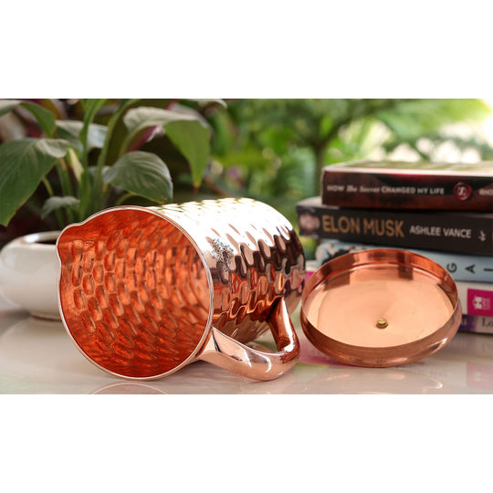 Indian Art Villa’s beautifully crafted copper drinkware set with a diamond finish, perfect for any special occasion or gifting.