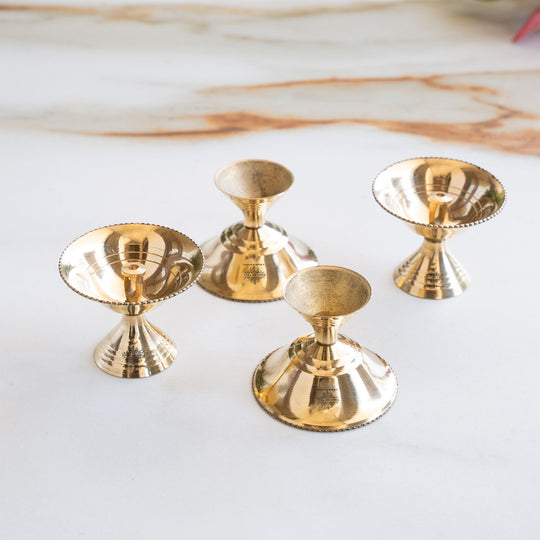 Brass Diya Set of 4 with Beaded Rim & Shine Finish