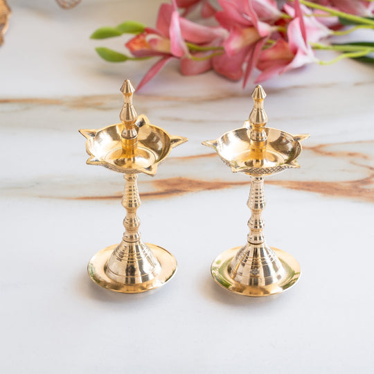 Brass Pillar Diya Set of 2 with Scalloped Bowl & Shine Finish