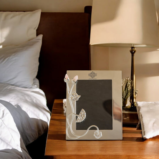 Silver-Plated Lotus Bud Flower Photo Frame – 24x19 cm (Inner Photo Size 18x13 cm), Decorative Picture Frame for Home Décor