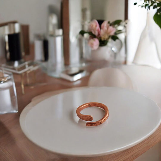 Pure Copper Bypass Shape Ring Adjustable Unisex Fashion Ring for Men & Women