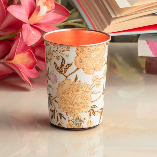 Enjoy your drinks with this artistic copper glass made by Indian Art Villa to add charm to your collection