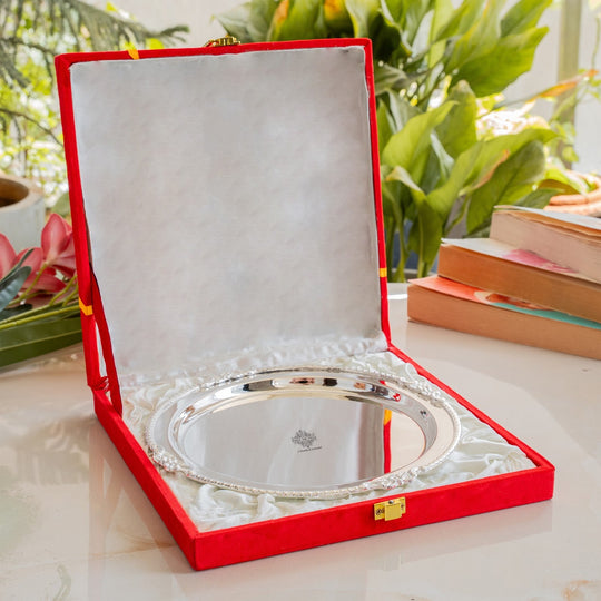 Elegant silver-plated plate with plain shine, 8.5 inches diameter