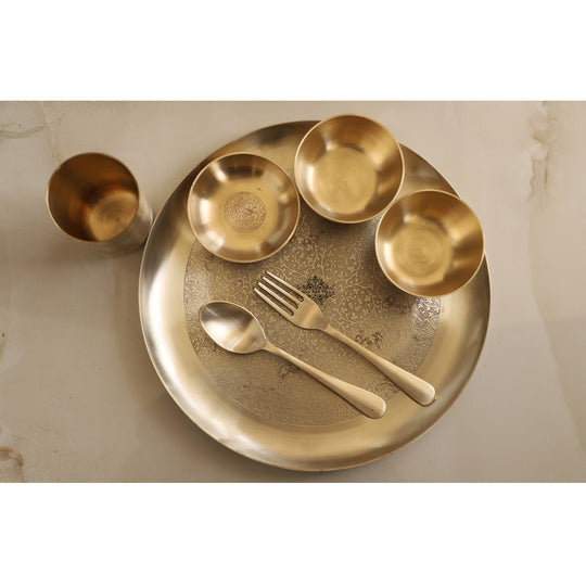 Pure Brass Dinner Set 7 Pieces With Embossed &  Matt Finish Design