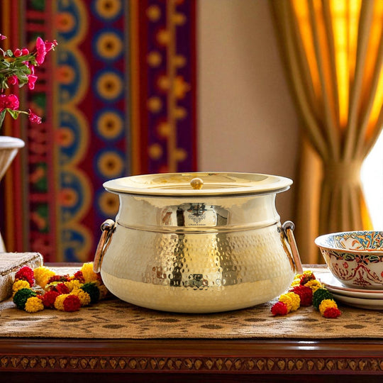 Brass Hammered Lagan Handi With Handle With Tin Lining  & Lid Cover