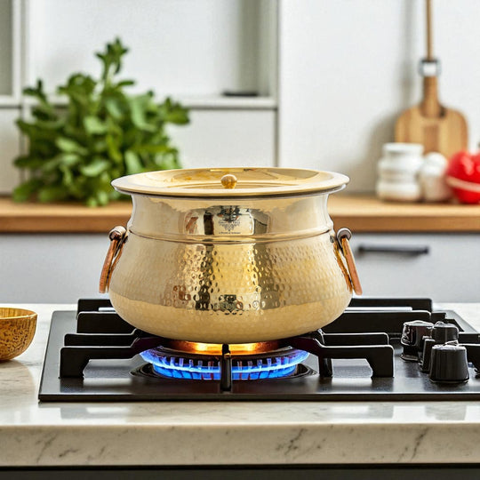Brass Hammered Lagan Handi With Handle With Tin Lining  & Lid Cover