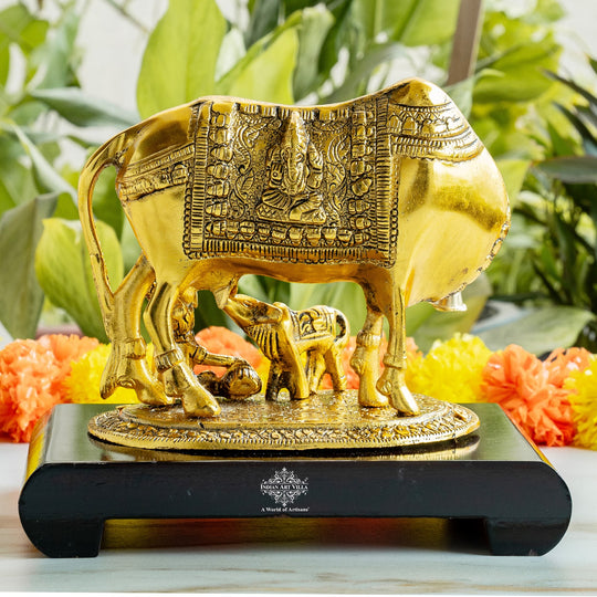 Brass Finish Kamadhenu Cow With Calf & Kanha JI