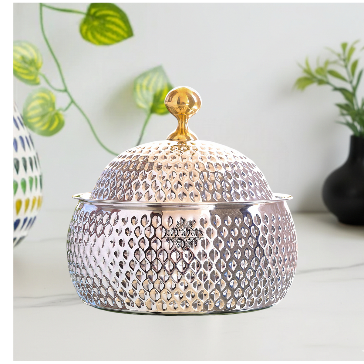 Stainless Steel Casserole Pot With Hammered Design Out Side, Tableware