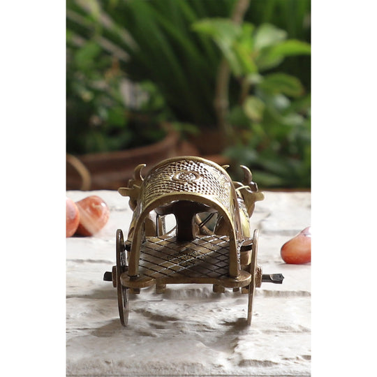 Brass Handcrafted Cart With Two Bull Showpiece Figurine, Home Hotel Office Decorative Item, Size-5.5x11.5 cm