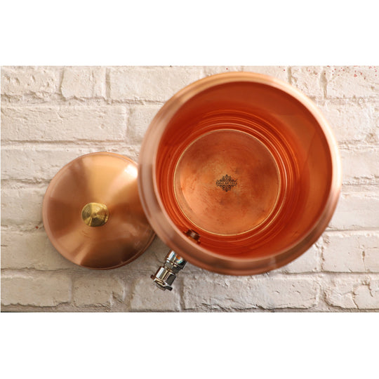 Angled close-up of black matte finish on 5L copper matka showing colour coat quality – copper water pot
