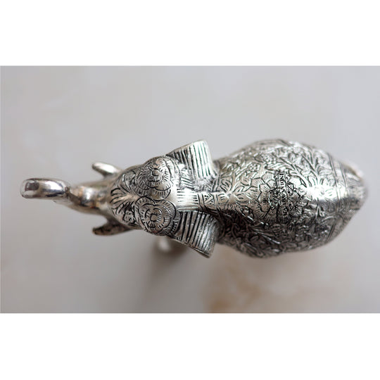 Aluminium Elephants With Dark Embosed Silver Finish Design, Home Decor, Room Decor, Handicarft Item & Decor, Color- Silver
