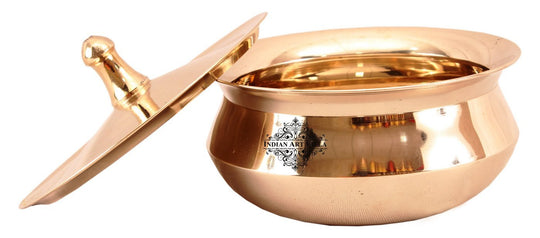 This Casserole has sturdy exterior and it is built to provide a best dinnerware experience to you.